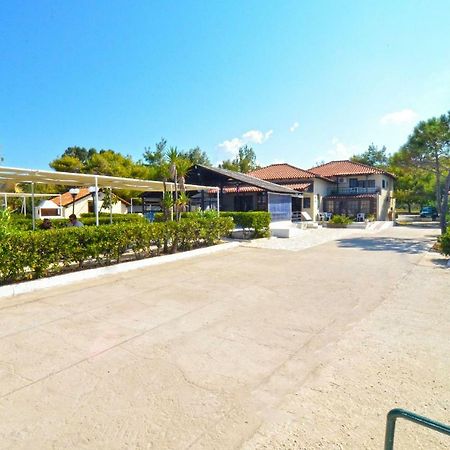 Oasis Beachfront Studios & Apartments, By Zantewize Alykanas  Exterior photo