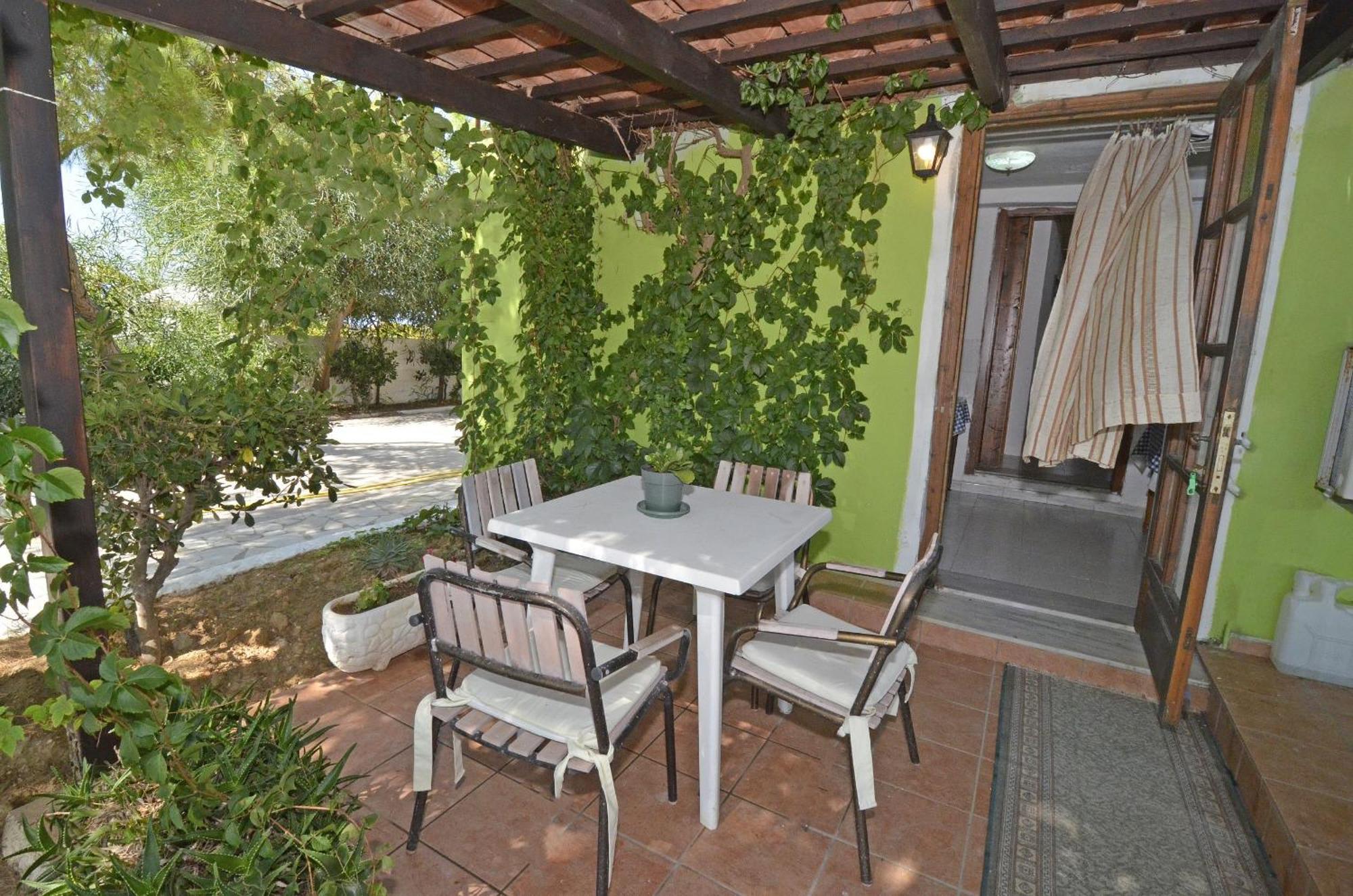 Oasis Beachfront Studios & Apartments, By Zantewize Alykanas  Exterior photo